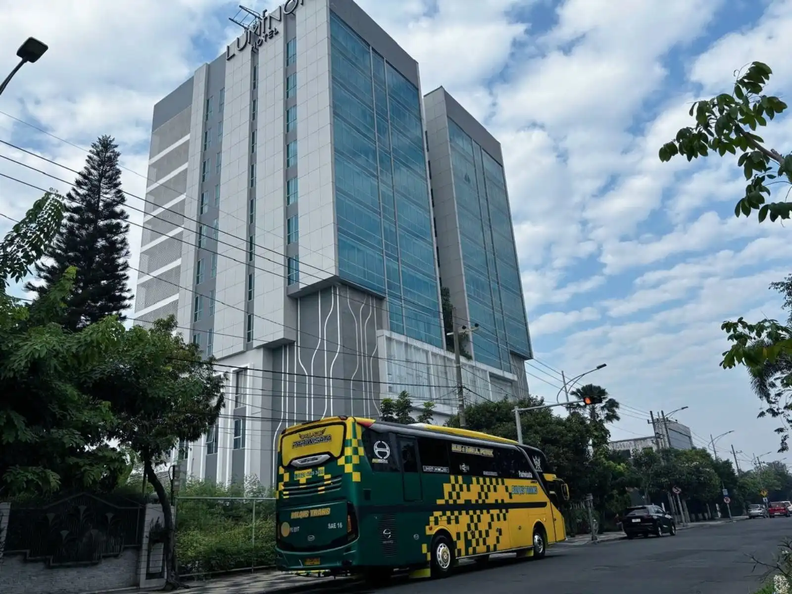 sewa bus malang solo