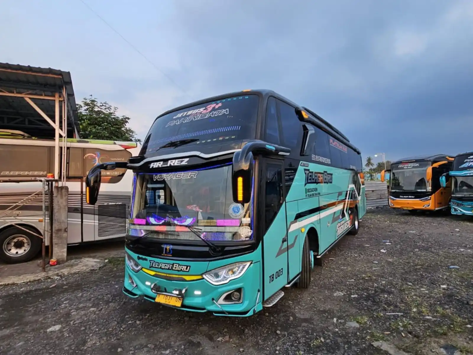 bus pariwisata seat 50